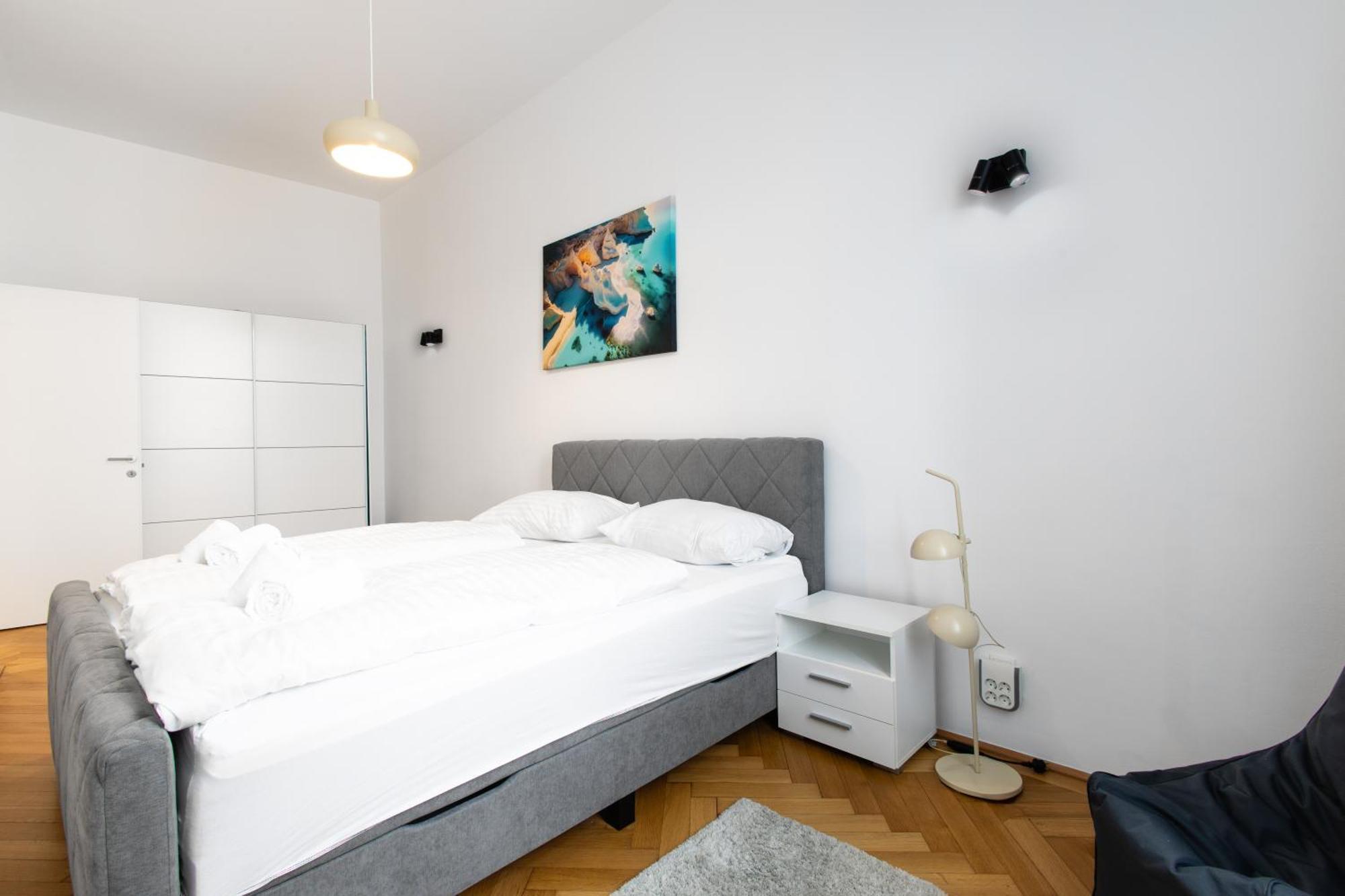 Apartments 4 You Red Star 8 Виена Екстериор снимка