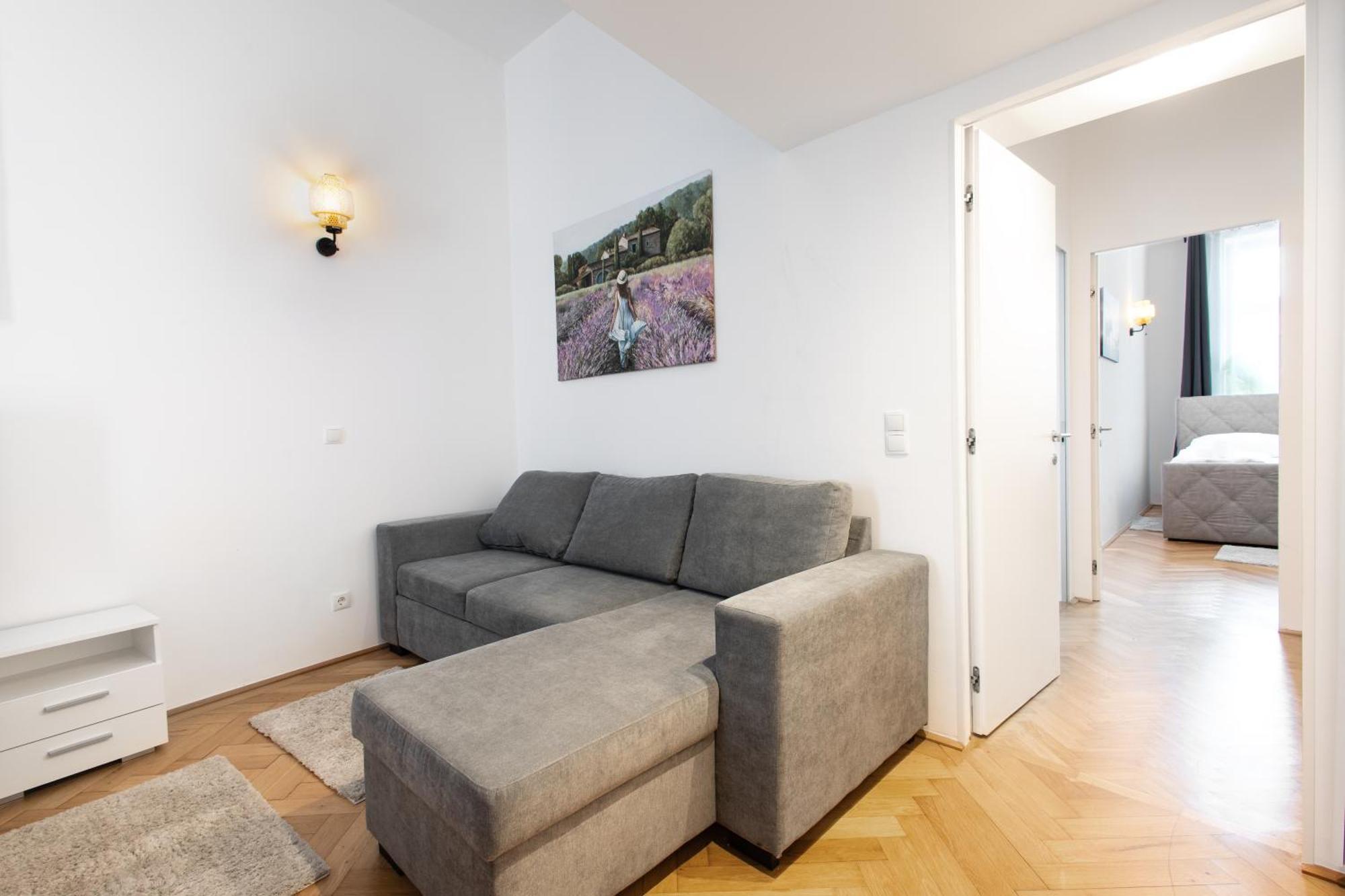 Apartments 4 You Red Star 8 Виена Екстериор снимка