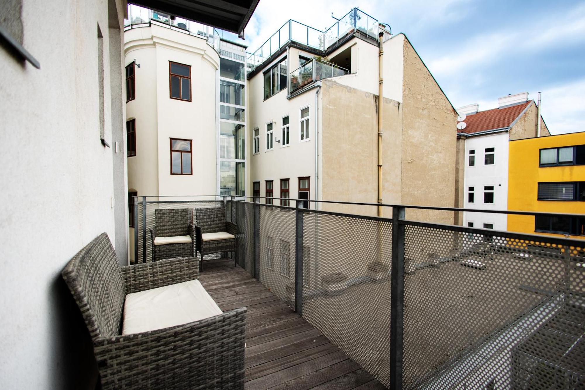 Apartments 4 You Red Star 8 Виена Екстериор снимка
