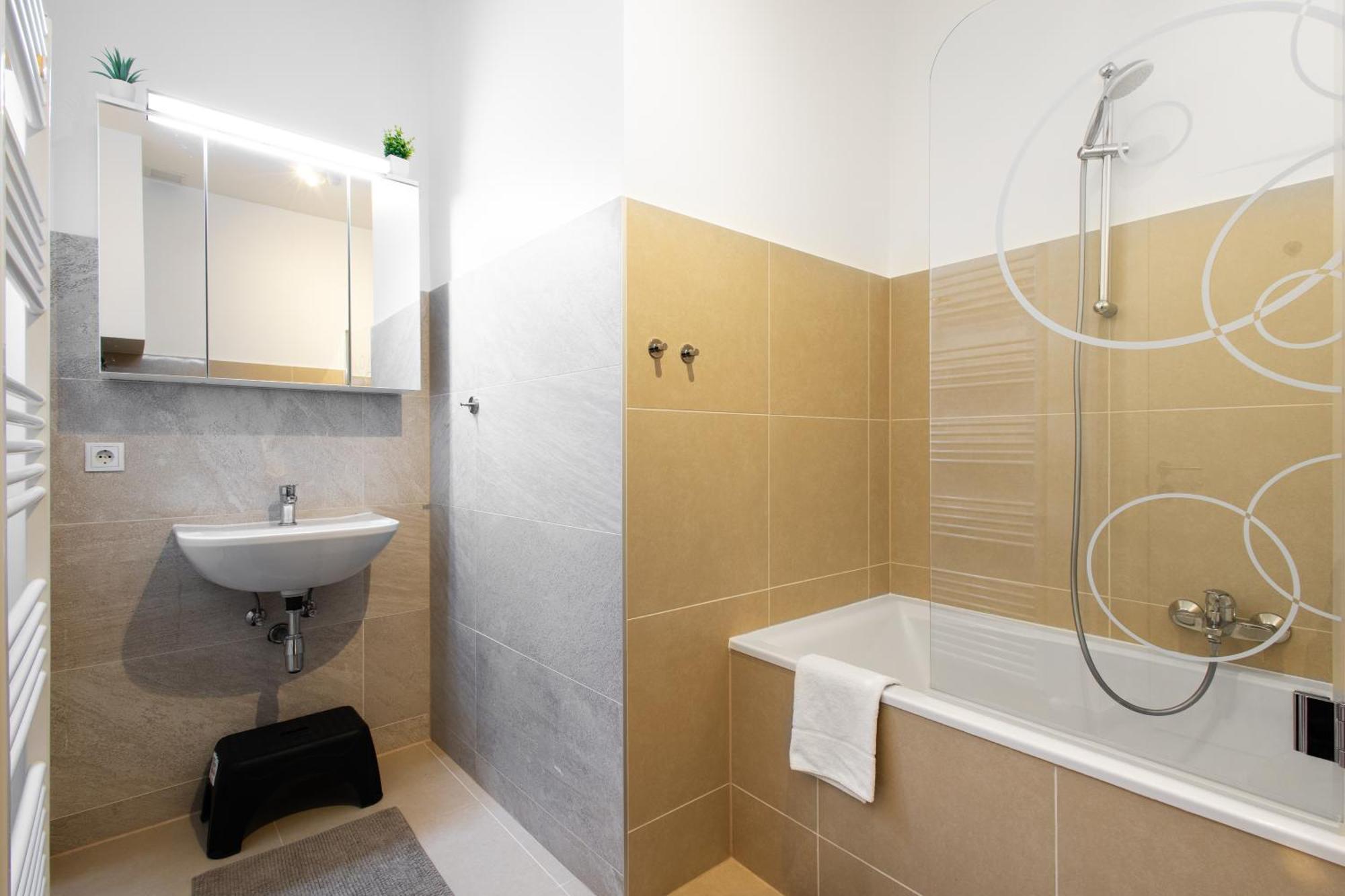 Apartments 4 You Red Star 8 Виена Екстериор снимка