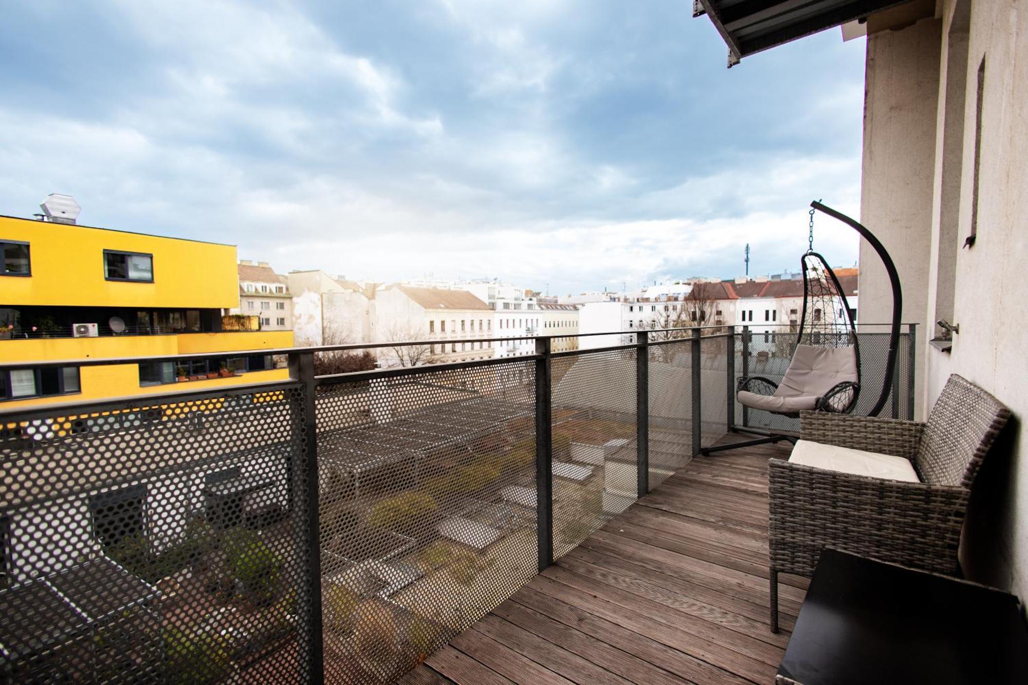 Apartments 4 You Red Star 8 Виена Екстериор снимка