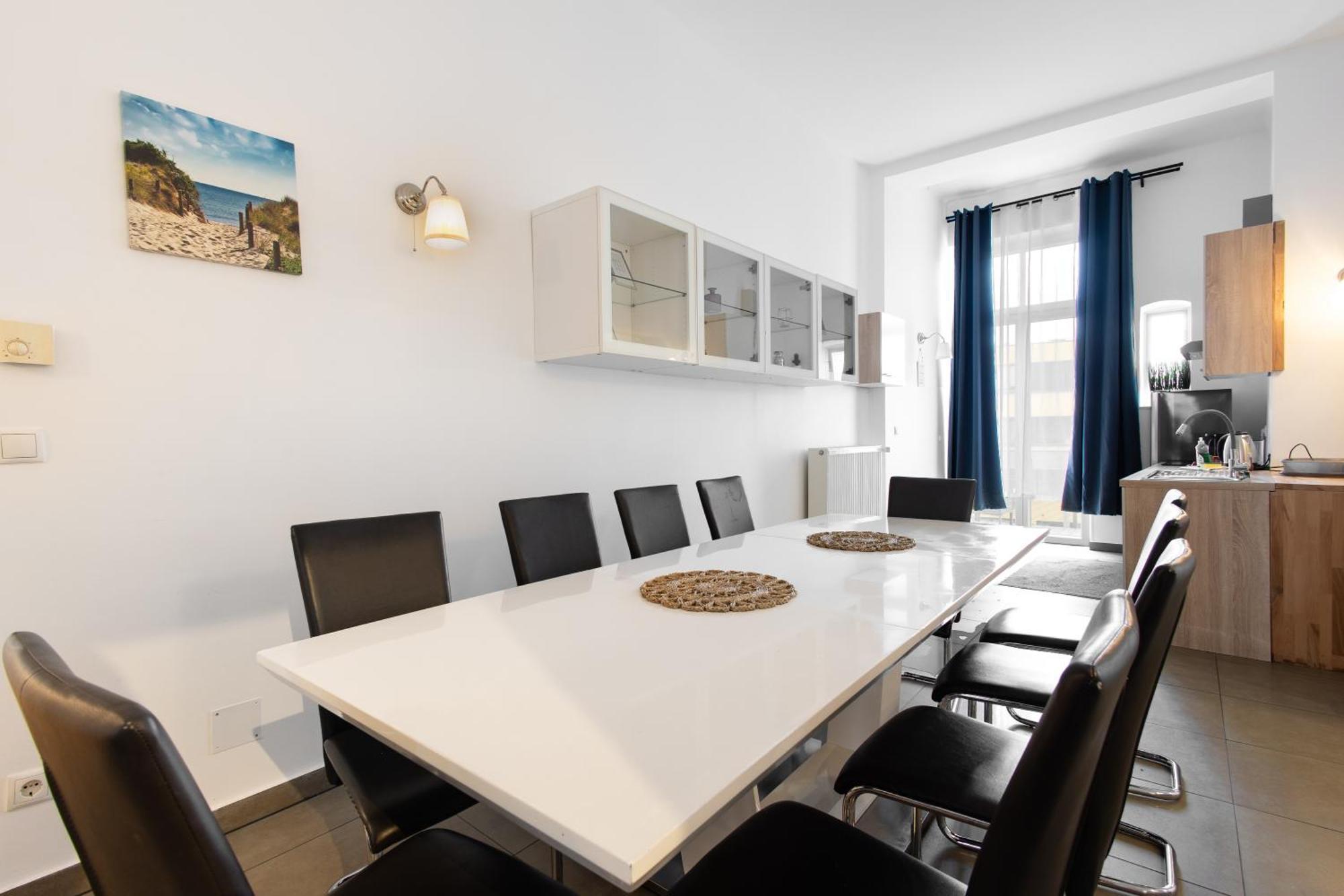 Apartments 4 You Red Star 8 Виена Екстериор снимка